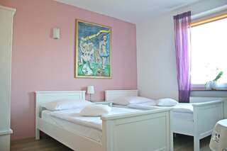 Отели типа «постель и завтрак» Sloneczny Dom Леба Стандартный двухместный номер с 2 отдельными кроватями и видом на сад-2